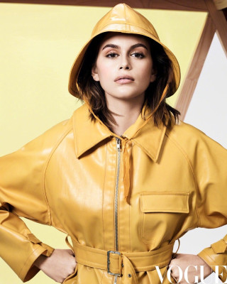 Kaia Gerber by Craig McDean for Vogue China // December 2020