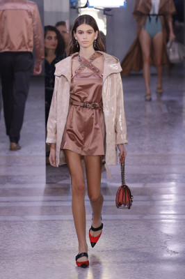 Kaia Gerber – Bottega Veneta Spring/Summer 2018 Fashion Show in Milan