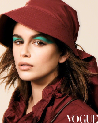 Kaia Gerber by Craig McDean for Vogue China // December 2020