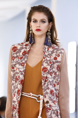 Kaia Gerber - Chloe Spring/Summer 2019 Fashion Show in Paris