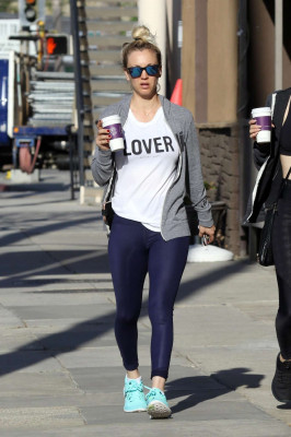 Kaley Cuoco pic #1061490