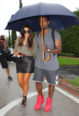 photo 3 in Kanye West gallery [id570617] 2012-10-14 00:00:00