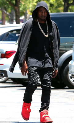 photo 12 in Kanye West gallery [id658555] 2013-08-25 00:00:00