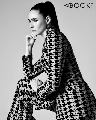 Karen Gillan – A Book of, Us January 2020