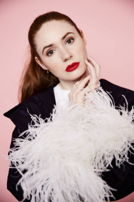 Karen Gillan-Bustle, January 2019