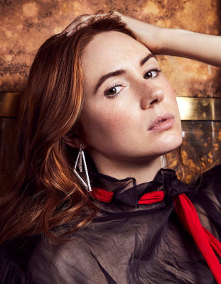 KAREN GILLAN in Country &amp; Town House magazine, December 2019