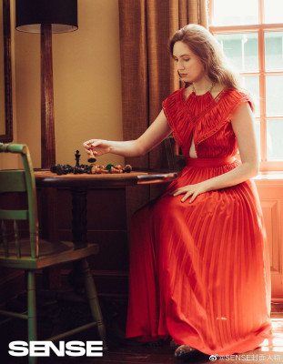 Karen Gillan by Sela Shiloni for Sense China // September 2020