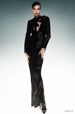 Karlie Kloss ~ Tom Ford FALL 2023 READY-TO-WEAR