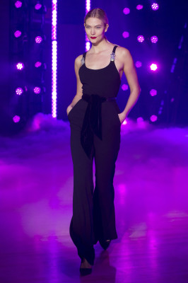 Karlie Kloss - Brandon Maxwell Fall/Winter 2018 Fashion Show in New York