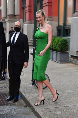 Karlie Kloss - New York | June 10, 2021