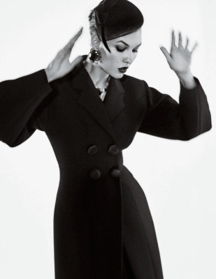 KARLIE KLOSS in Vogue Magazine, Spain December 2019