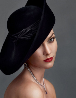 KARLIE KLOSS in Vogue Magazine, Spain December 2019