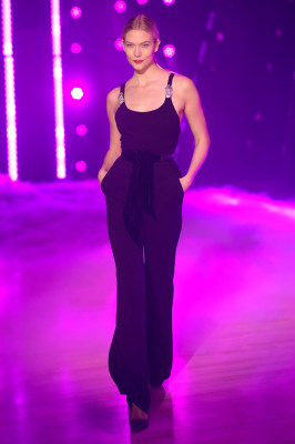 Karlie Kloss - Brandon Maxwell Fall/Winter 2018 Fashion Show in New York