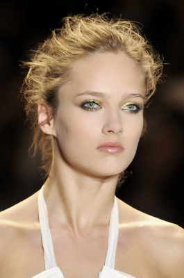 Karmen Pedaru pic #353643
