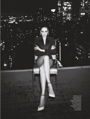 KARMEN PEDARU in Elle Magazine, Portugal October 2019
