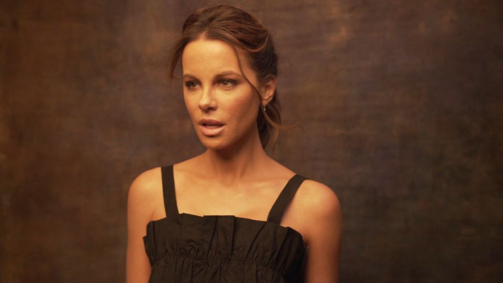 Kate Beckinsale – Somewhere Video October 2018