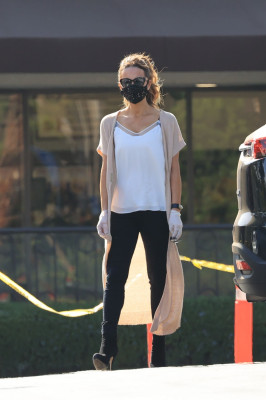 Kate Beckinsale With Boyfriend Goody Grace – Los Angeles 08/05/2020