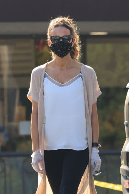 Kate Beckinsale With Boyfriend Goody Grace – Los Angeles 08/05/2020