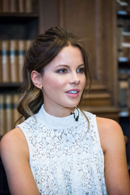 Kate Beckinsale pic #889928