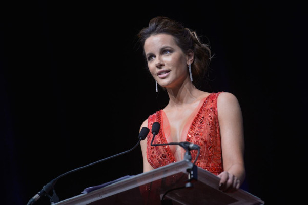 Kate Beckinsale – Receiving the Deauville Talent Award