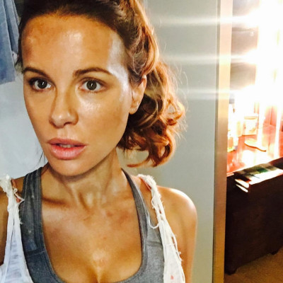 Kate Beckinsale – Social Media