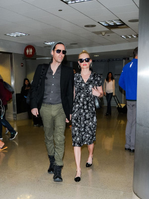 Kate Bosworth and Michael Polish - at LAX airport in Los Angeles 17/06/2017