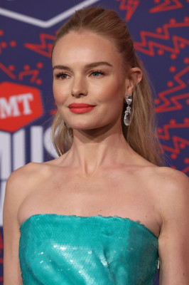Kate Bosworth - at 2019 CMT Music Awards in Nashville 