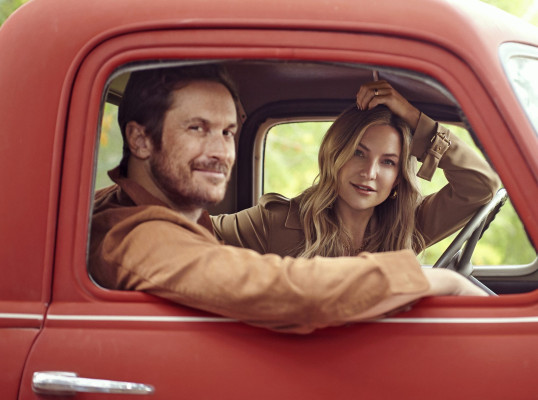 Kate Hudson w/ brother Oliver by Danny Fujikawa for Health // Dec 2020