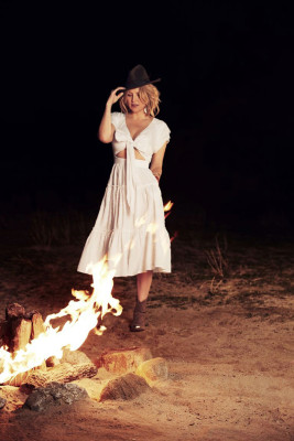 Kate Hudson – Launches Her Own Clothing Collection “Happy X Nature” 2019