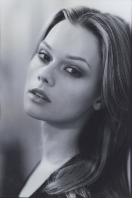 Kate Levering pic #536115