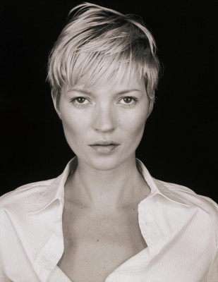 photo 29 in Kate Moss gallery [id330827] 2010-12-23 00:00:00