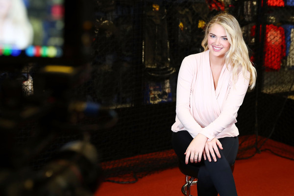 Kate Upton - Copper Fit Promotion at Dicks Sporting Goods in El Segundo 01/09/19