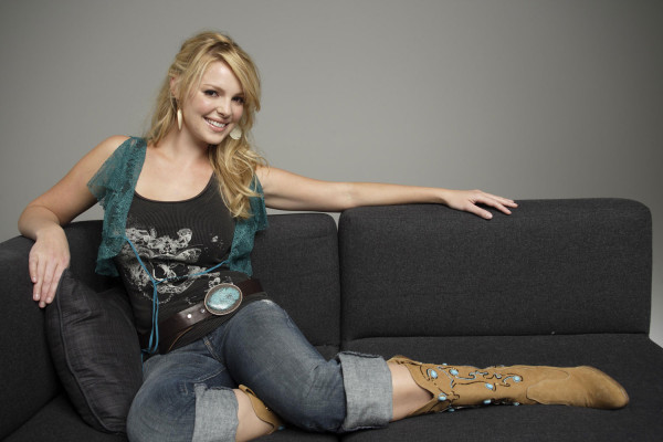 photo 15 in Katherine Heigl gallery [id116968] 2008-11-17 00:00:00