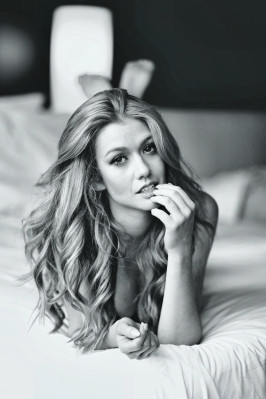 Katherine McNamara pic #1086454
