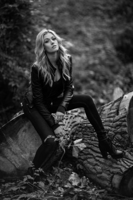 Katherine McNamara pic #1124244
