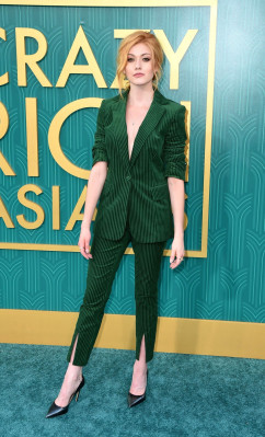 Katherine McNamara pic #1091370