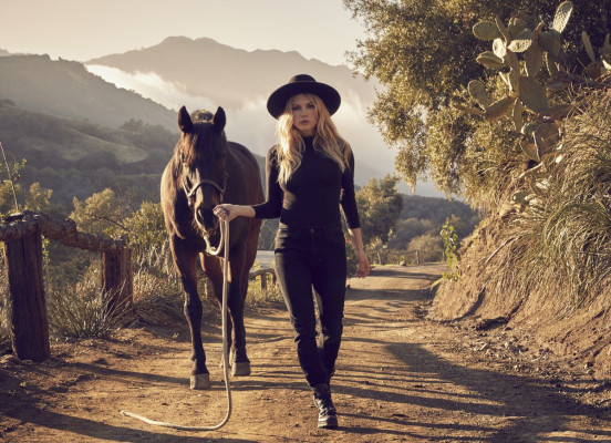KATHERYN WINNICK for Max Magazine, Spring 2020