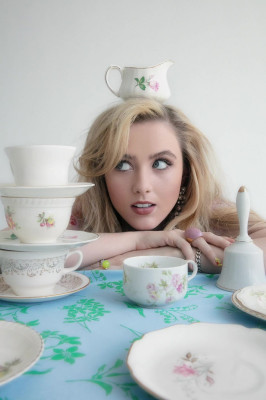 KATHRYN NEWTON for Cosmopolitan, 2019