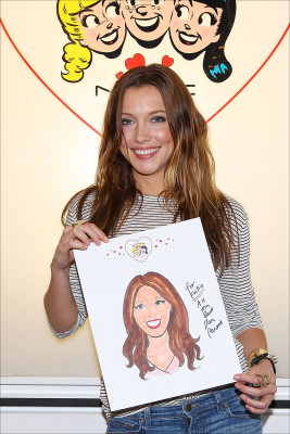 Katie Cassidy pic #534625