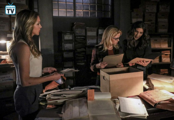 Katie Cassidy – “Arrow” Season 7 Stills 2018