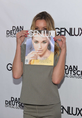 Katie Cassidy pic #760042