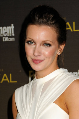 Katie Cassidy pic #564395