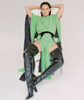 Katie Holmes by Bec Parsons for Vogue Australia // 2020