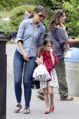 Katie Holmes pic #589464