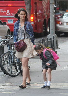 Katie Holmes pic #593346