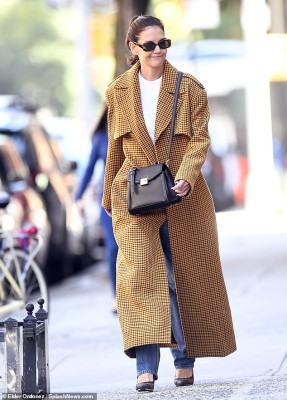 Katie Holmes pic #1222927