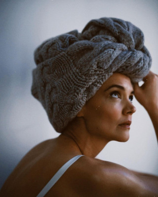 Katie Holmes by Kat Irlin // 2021