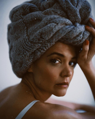 Katie Holmes by Kat Irlin // 2021