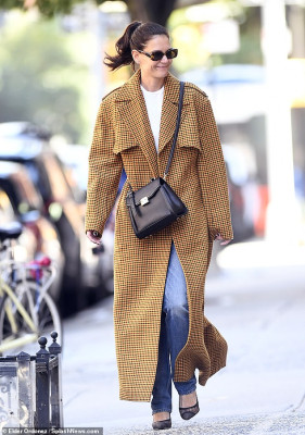 Katie Holmes pic #1222924