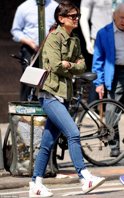 Katie Holmes pic #720344
